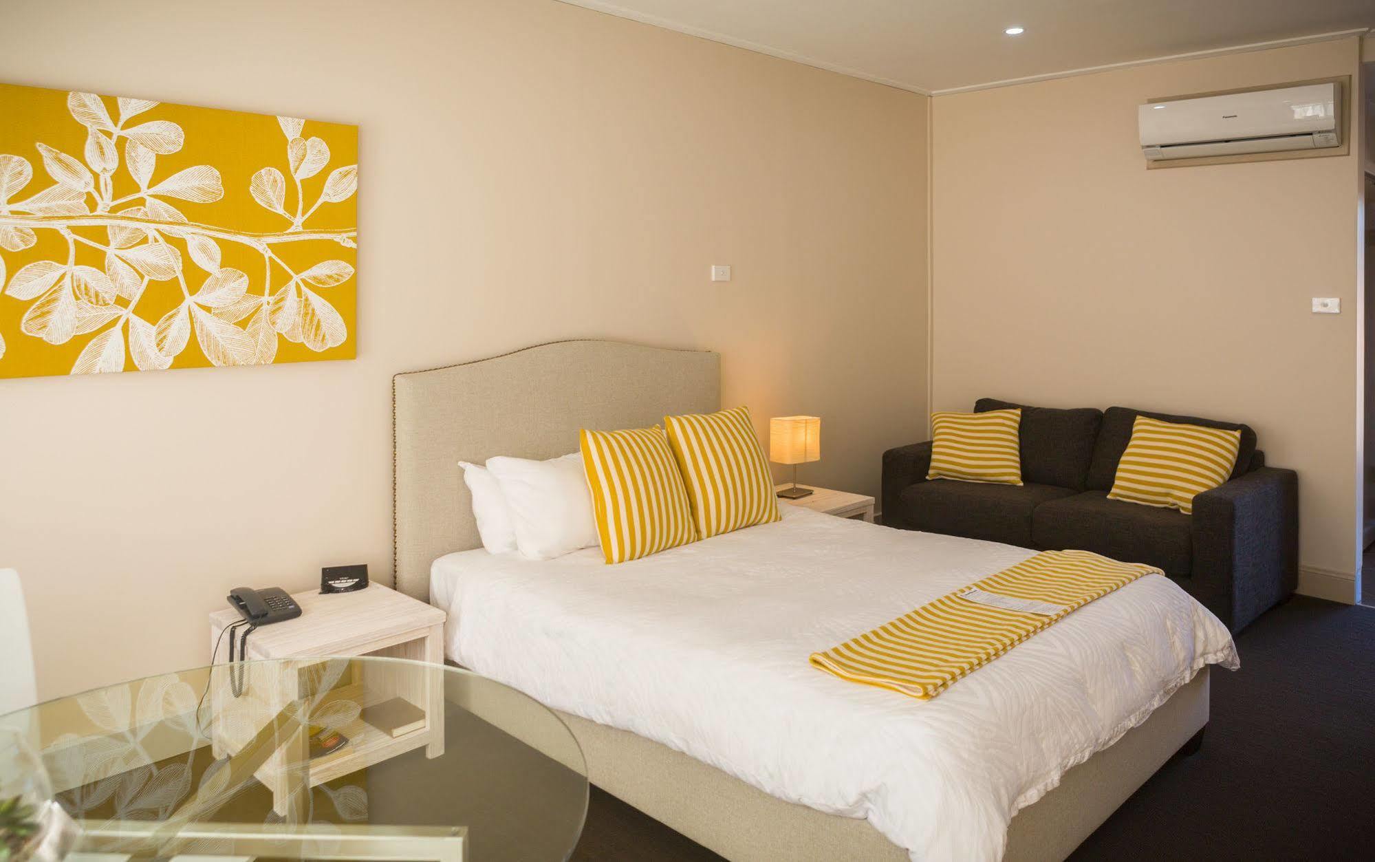 Foreshore Motor Inn Уаяла Екстериор снимка